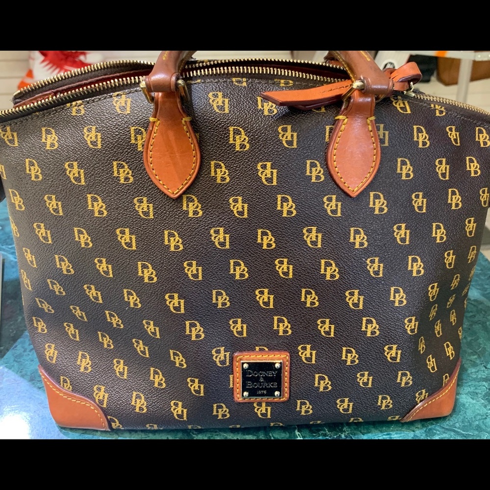 Dooney & Bourke